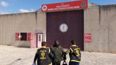 Balıkesir’de emniyet ekipleri aranan şahıslara yönelik gerçekleştirdikleri denetimlerde hapis cezası