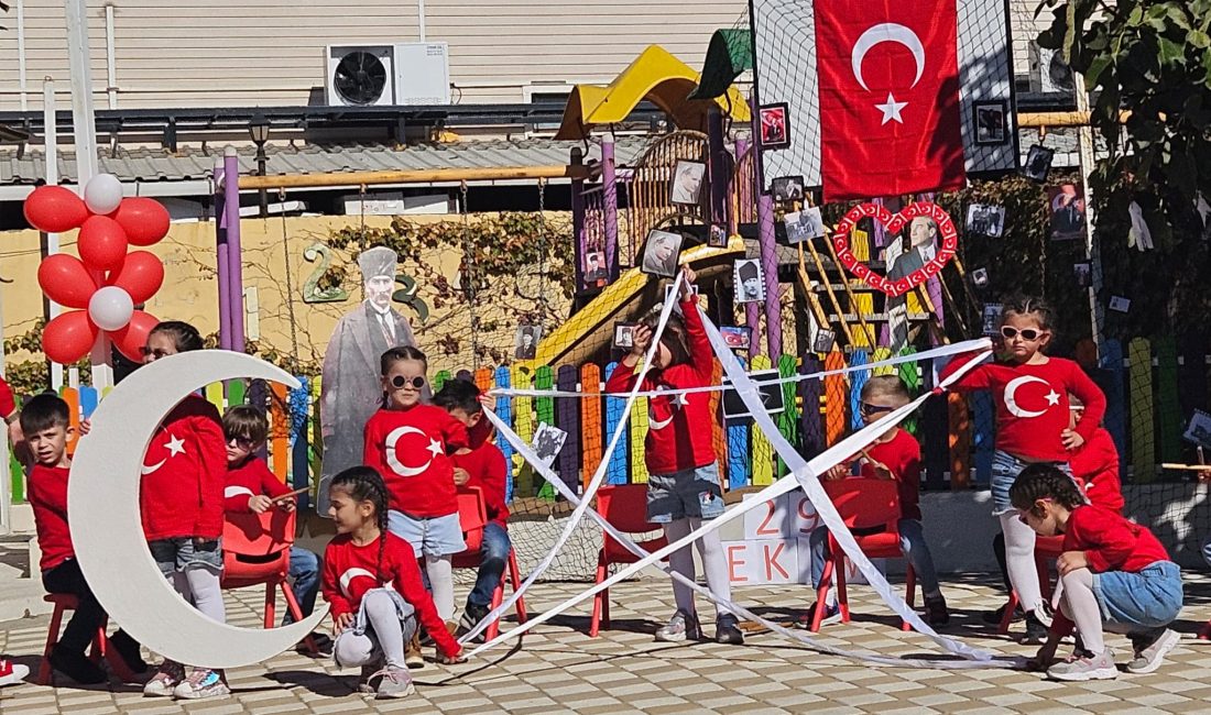 Bandırma Özel Çocuk Dünyası Kreşi, 29 Ekim Cumhuriyet Bayramı’nı coşkulu