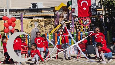 Bandırma Özel Çocuk Dünyası Kreşi, 29 Ekim Cumhuriyet Bayramı’nı coşkulu