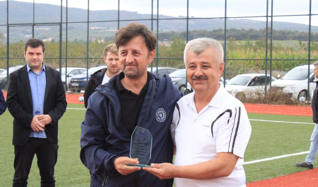 Balıkesir'in Gönen ilçesi Karşıyaka Mahallesi’nde inşa edilen yeni spor tesisleri,