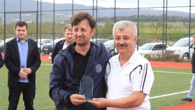 Balıkesir'in Gönen ilçesi Karşıyaka Mahallesi’nde inşa edilen yeni spor tesisleri,