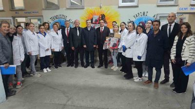 Balıkesir’in Bandırma ilçesinde, kadınlara yönelik kaynakçılık kursunda teorik eğitimlerini tamamlayan