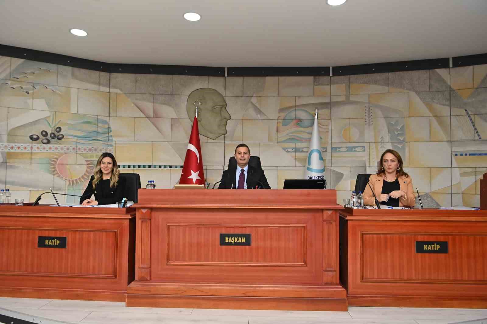 Balıkesir Büyükşehir Belediyesi’nin 2025 bütçesi oy birliğiyle geçti. Bütçe, 20
