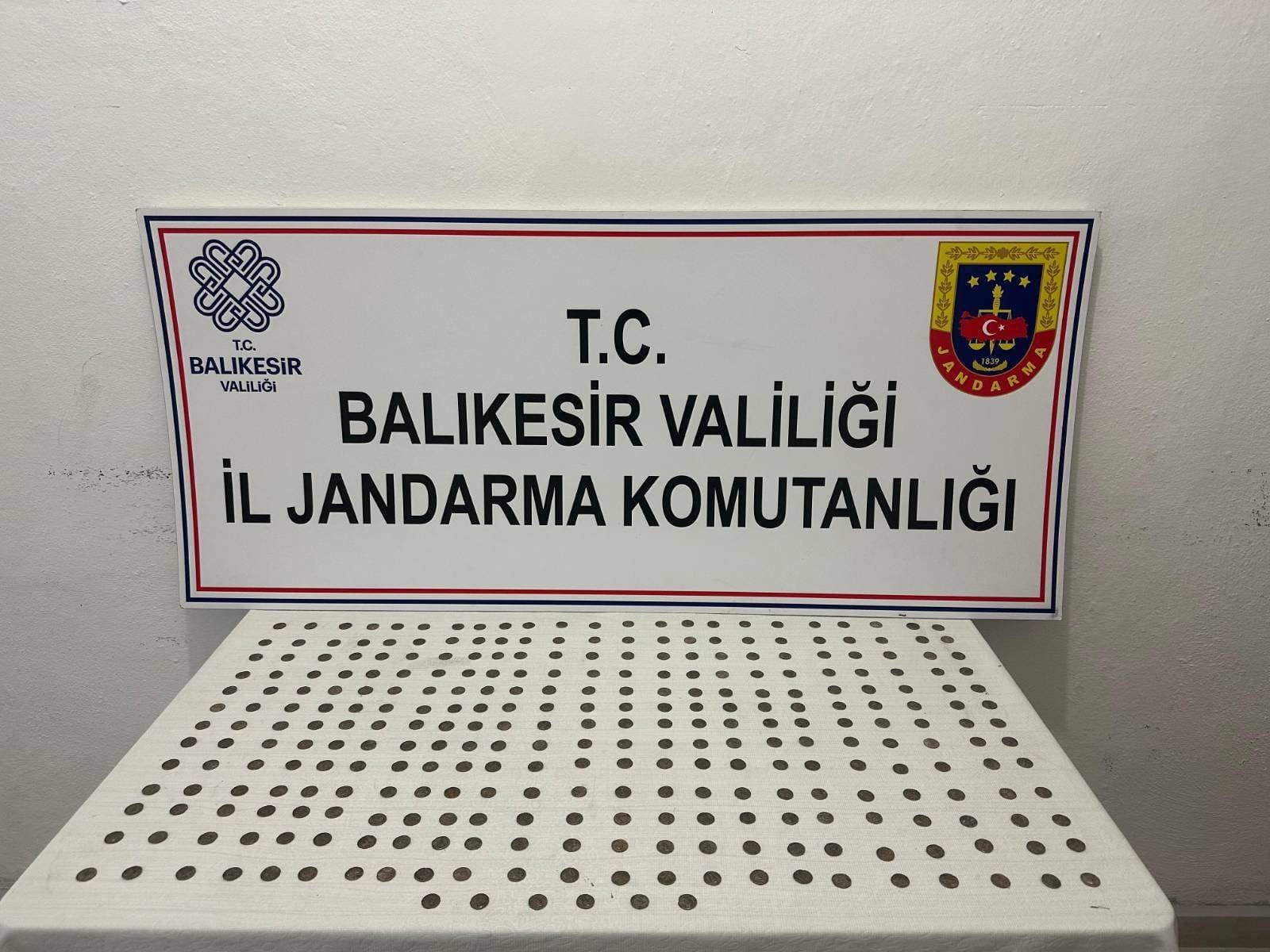 Balıkesir İl Jandarma Komutanlığı, kaçakçılık ve organize suçlara yönelik düzenlediği