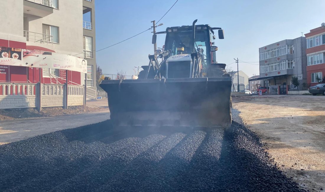 Bandırma Belediyesi, kent genelindeki yol bakım ve onarım çalışmalarına hız