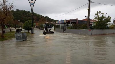 Meteoroloji Genel Müdürlüğü’nün günler öncesinden yaptığı uyarılar doğrultusunda, Balıkesir’in Marmara