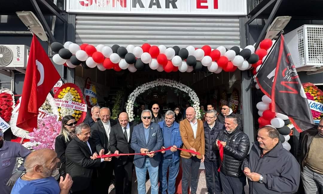 Bandırma’da “SON KAR ET” Fabrika Satış Mağazası Hizmete Girdi Bandırma’nın 600 Evler Mahallesi Yeni Sanayi Sitesi’nde açılan SON KAR