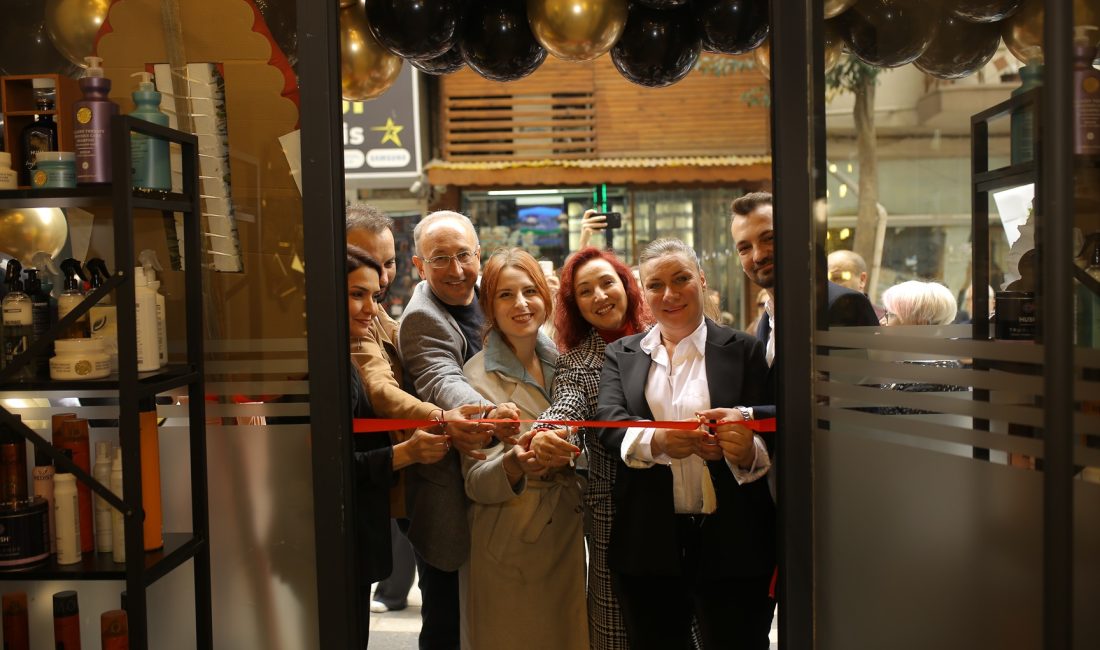 İhsaniye Mahallesi İstiklal Caddesi No: 47 adresinde kapılarını açan *Glowlife