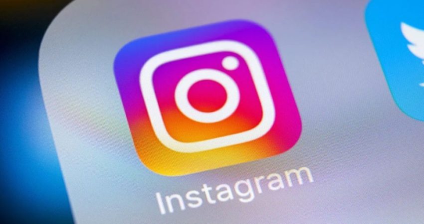 Instagram Algoritması Sıfırlanabiliyor: Yeni Özellik Test Aşamasında Instagram, kullanıcıların öneri algoritmasını sıfırlayarak içerik akışlarını yeniden düzenlemelerine olanak