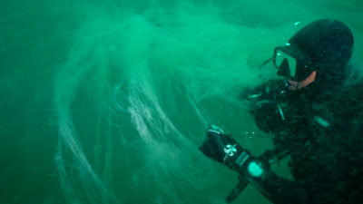 Balıkesir'in Bandırma ilçesinden uzmanlar, Erdek Körfezi'nde müsilaj oluşumunun deniz yüzeyine
