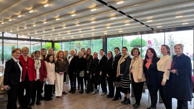 Balıkesir Büyükşehir Belediye Başkanı Ahmet Akın’ın eşi Arbil Akın, Güney