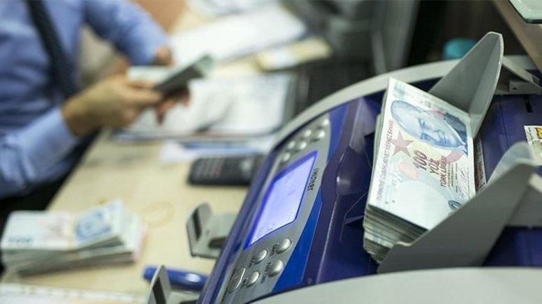 Bankayla ödeme zorunluluğunda tutar 7 TL’den 30 bin TL’ye yükseltildi Tüketicilerin 7 bin TL üzerindeki ödemelerini banka ve finans kurumları