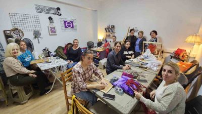 Balıkesir’in Bandırma ilçesinde, emekçi kadınlar el emekleriyle hazırladığı ve el