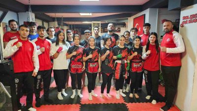 Balıkesir’in Bandırma ilçesinde, Bandırma Kızıl Ejder Spor Kulübü sporcuları, 5-8