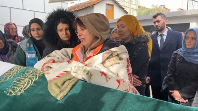 Balıkesir’de yaşanan patlamada hayatını kaybedenler, toprağa veriliyor. 28 yaşındaki Enes
