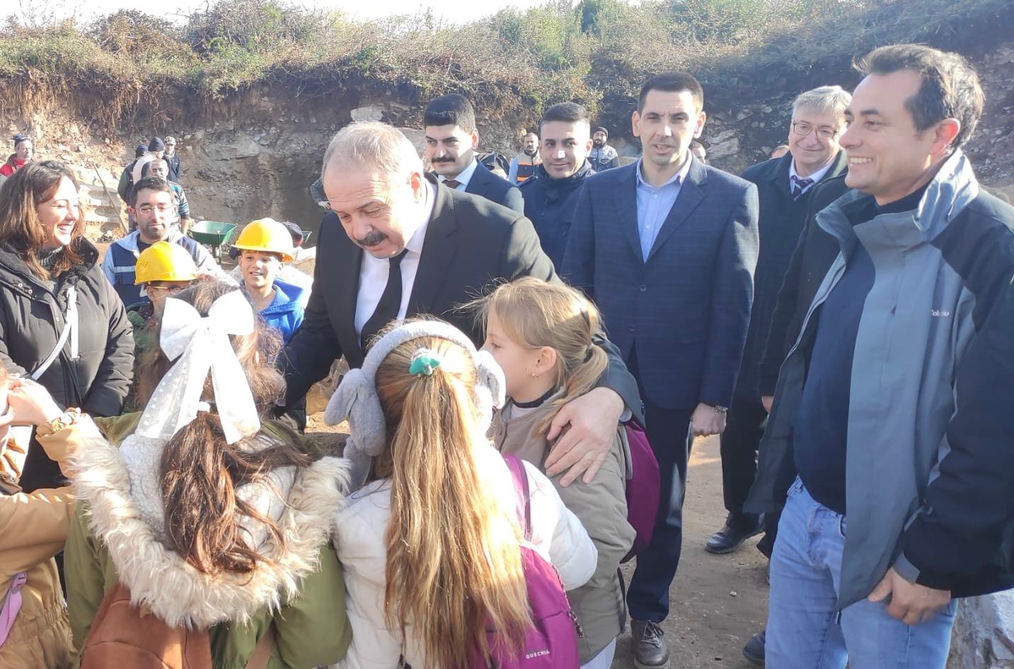 Balıkesir'in Erdek ilçesinde, genç nesillere tarih bilinci aşılamak ve bölgenin