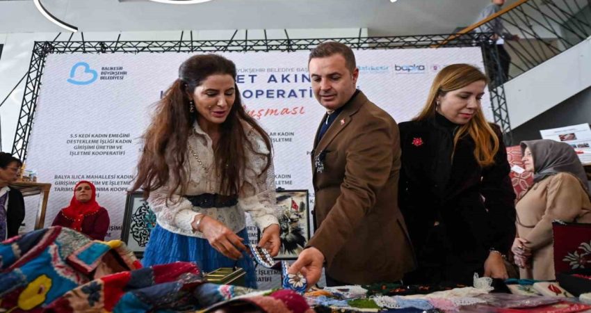 Başkan Akın: “Kadınları güçlendireceğiz” Balıkesir’de faaliyet gösteren kadın kooperatifleri bir araya geldi. Kadın Kooperatifleriyle