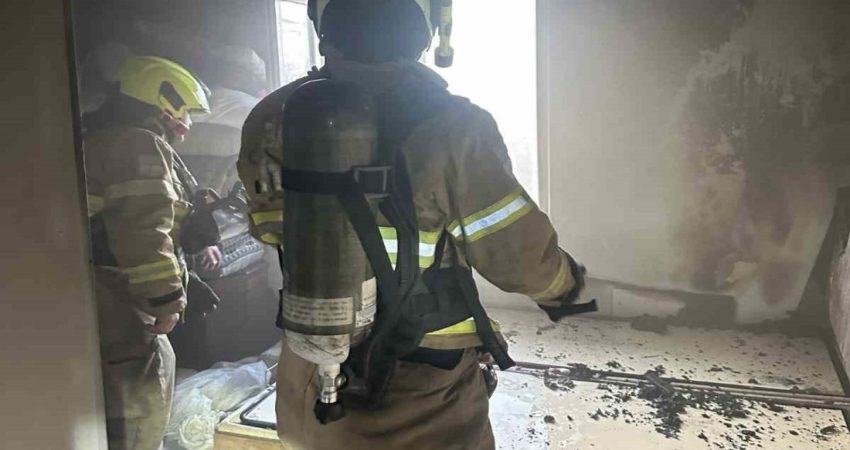 Bandırma’da sobadan çıkan yangın kısa sürede söndürüldü Balıkesir’in Bandırma ilçesinde, sobadan çıkan yangın kısa sürede kontrol altına