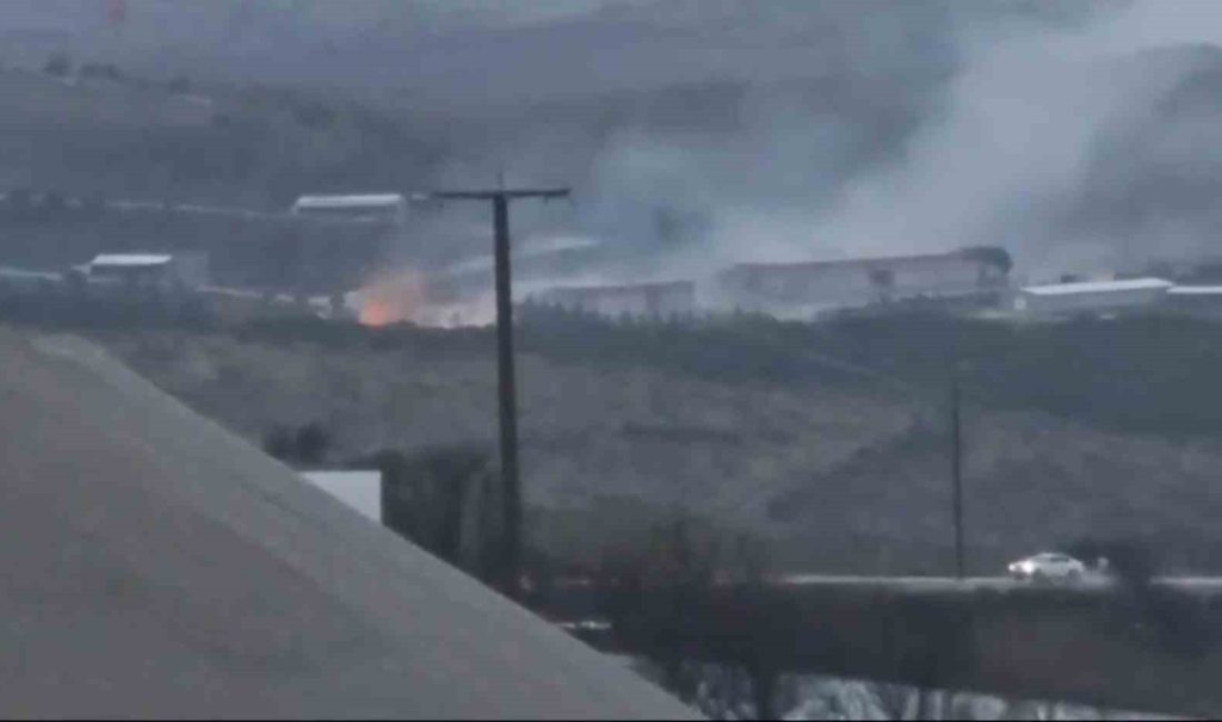 Fabrikadaki yangın komşu mahalleden görüntülendi Balıkesir’in Karesi ilçesinde meydana gelen ve 11 kişinin hayatını kaybettiği