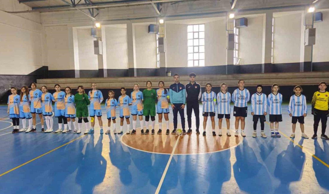 Bandırma’da Ortaokullar arası yıldız futsal heyecanı devam ediyor Balıkesir’in Bandırma ilçesinde, okul sporları kapsamında düzenlenen yıldız futsal müsabakaları