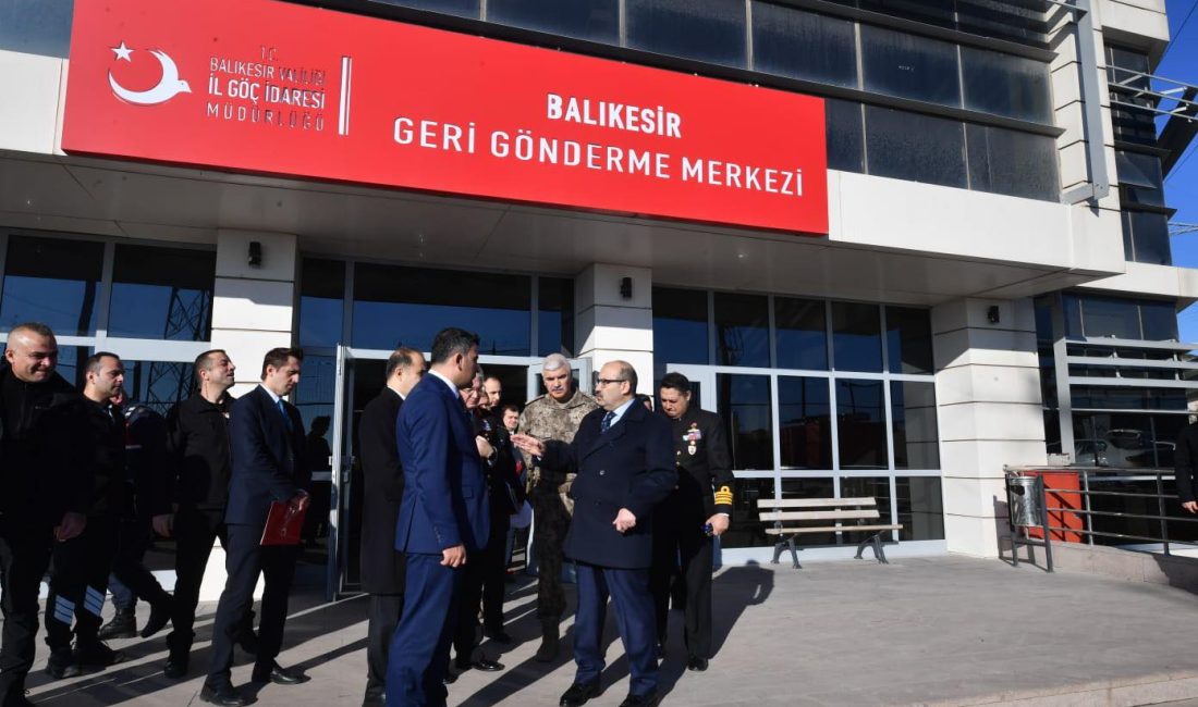 İsmail Ustaoğlu, Balıkesir Geri Gönderme Merkezi’ni ziyaret etti Balıkesir İl Göç İdaresi tarafından yönetilen Geri Gönderme Merkezi, Bandırma