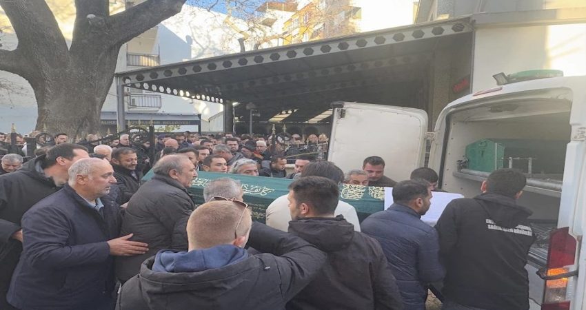 Erdek’te 3. kattan düşen genç son yolculuğuna uğurlandı Balıkesir'in Erdek ilçesi, genç bir hayatın trajik şekilde sona ermesiyle