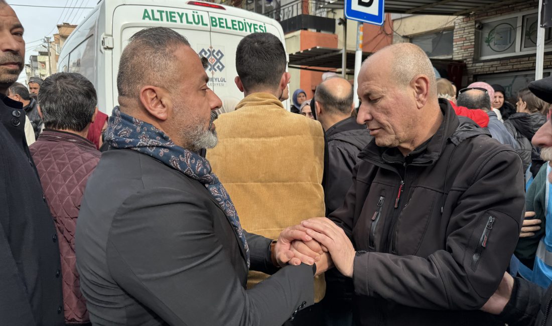 Bandırma AK Parti Teşkilat Başkanı Bayram Özdemir, Balıkesir'in Karesi ilçesinde
