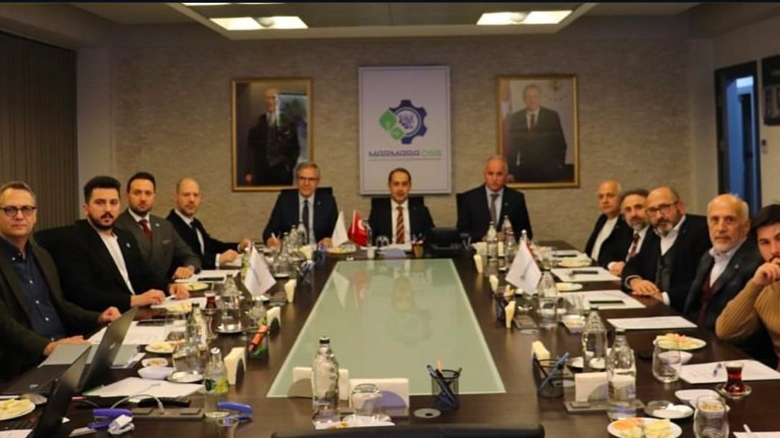 Bandırma Belediye Başkanı Dursun Mirza, İstanbul’da gerçekleştirilen Marmara Organize Sanayi