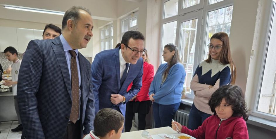 Kaymakam Aksakal ve Müdür Aslan, Özel Eğitim Okullarını Ziyaret Etti Bandırma Kaymakamı Engin Aksakal ve İlçe Milli Eğitim Müdürü Mutlu
