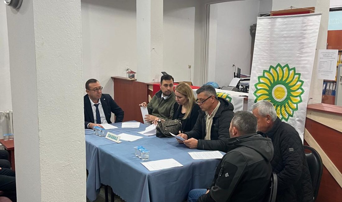Manyas Yağlı Tohumlar Kooperatifi mali genel kurulu yapıldı Manyas Yağlı Tohumlar Kooperatifi mali genel kurulu ortakların katılımı ile