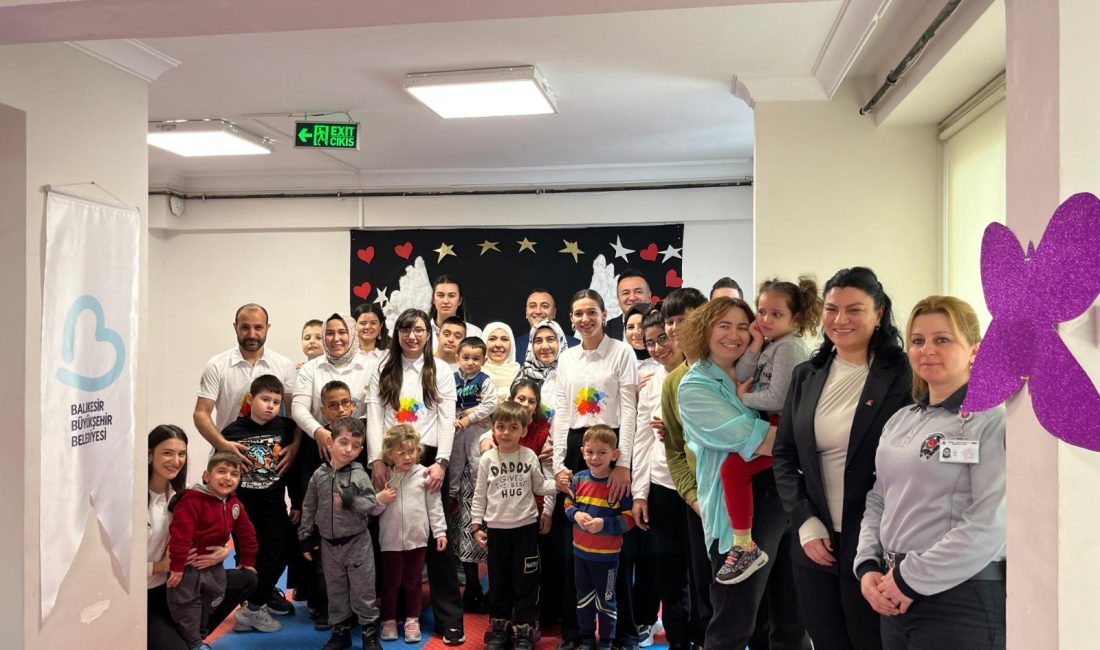 Bandırma Engelsiz Yaşam Merkezi’nde anlamlı buluşma; “Aramızda engel yok” 3 Aralık Dünya Engelliler Günü’nde Bandırma Engelsiz Yaşam Merkezi anlamlı