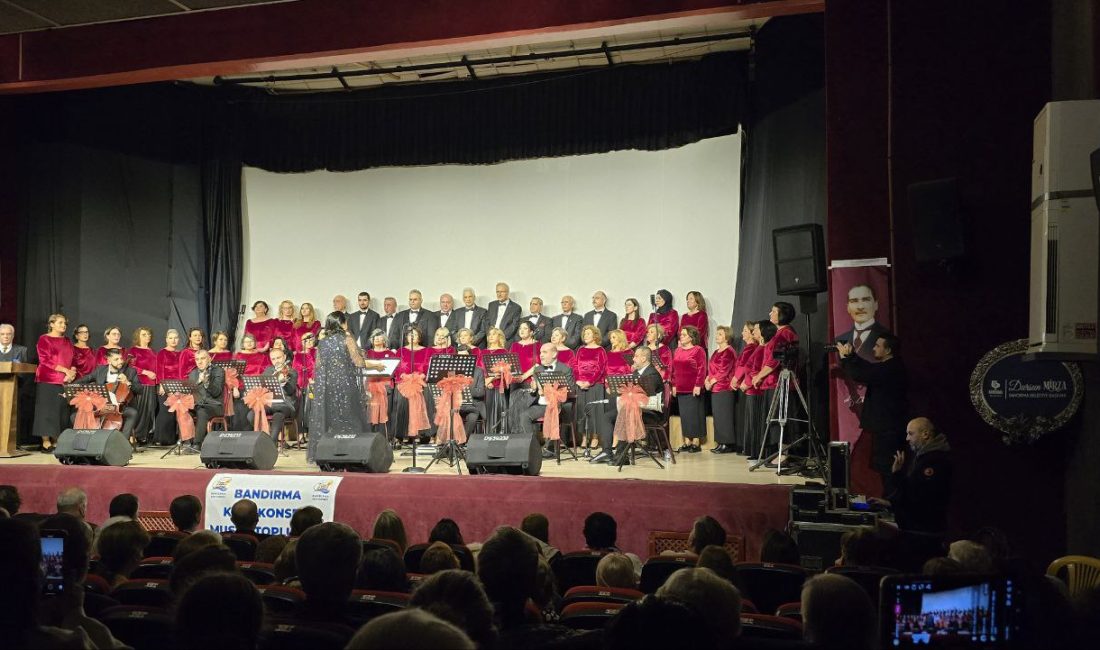 Bandırma Kent Konseyi Musiki Topluluğu, düzenlediği kış konserinde sanatseverlerle buluştu Bandırma Kent Konseyi Musiki Topluluğu, 2024 yılına veda ederken Barış