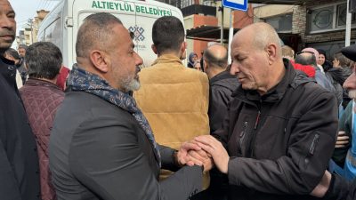 Bandırma AK Parti Teşkilat Başkanı Bayram Özdemir, Balıkesir'in Karesi ilçesinde