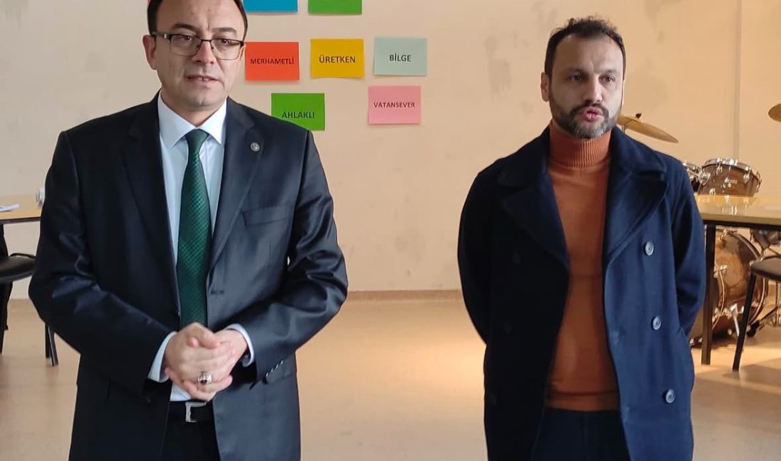Bandırma İlçe Milli Eğitim Müdürü Mutlu Aslan ve İlçe Milli