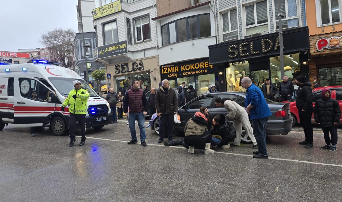 Balıkesir'in Bandırma ilçesi Atatürk Caddesi’nde meydana gelen kazada, 11 yaşındaki