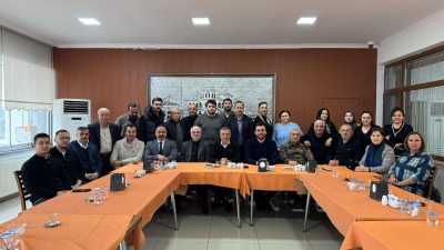 AK Parti Bandırma İlçe Başkanı Göksel Karlan ve yönetim kurulu