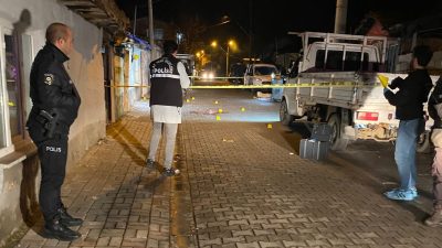 Gönen'in Reşadiye Mahallesi'nde meydana gelen silahlı saldırıda bir kişi hayatını