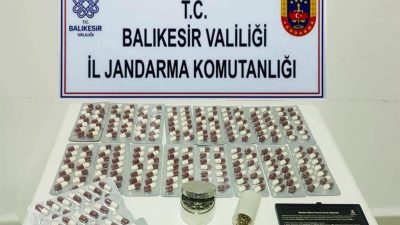 Balıkesir’de jandarma ekipleri uyuşturucu ticareti yapanlara yönelik gerçekleştirdiği operasyonda 2