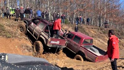 Off-road seven sürücüler Balıkesir’de bir araya geldi. Susurluk Çataldağ’da buluşan