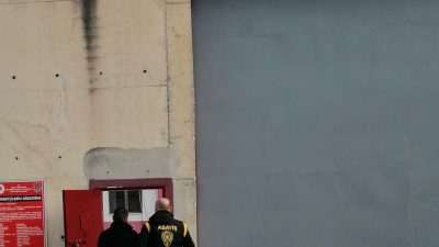 Balıkesir’in Bandırma ilçesinde hırsızlık suçundan hakkında kesinleşmiş 27 yıl 2