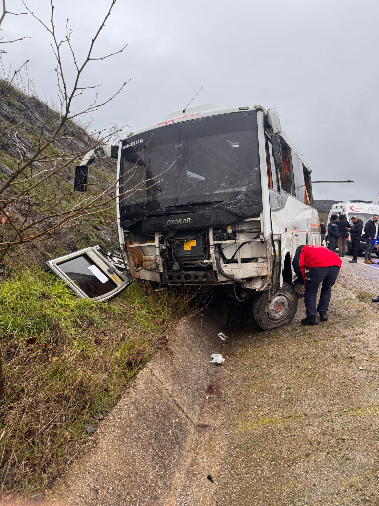 Balıkesir’in Gönen ilçesinde, yağışlı havanın etkisiyle kontrolden çıkan bir işçi