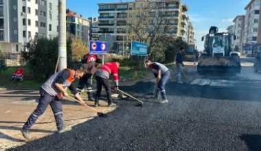 Bandırma Belediyesi, Hal Caddesi ve Bandırma Anadolu Lisesi yan yolunda