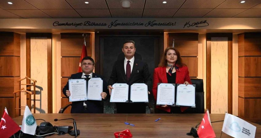 Balıkesirli kadınlara ücretsiz HPV aşısı Balıkesir Büyükşehir Belediyesi, Balıkesir Üniversitesi ve Balıkesir Kent Konseyi iş