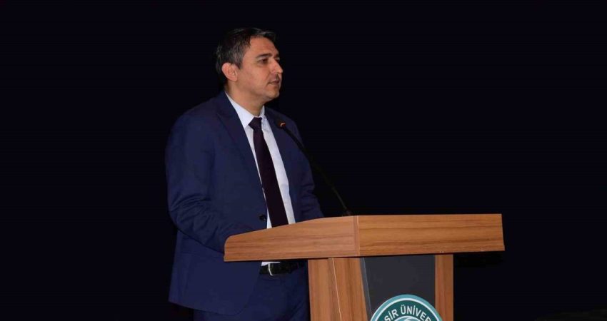 Mehmed Âkif, Balıkesir’e gelişinin 105’nci yılında panelle anıldı Milli Şair Mehmed Âkif Esoy, Balıkesir’e gelişinin 105’nci yılında “Âkif’in
