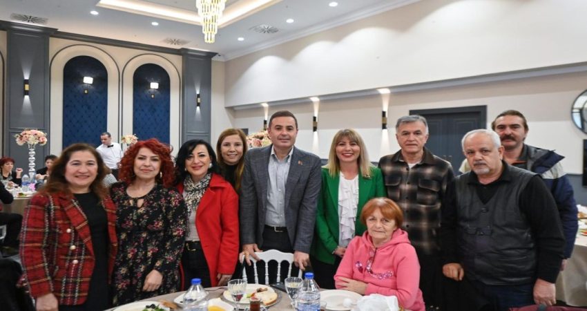 Yeni Kuşak Köy Enstitülüler buluştu Balıkesir Büyükşehir Belediye Başkanı Ahmet Akın, Yeni Kuşak Köy Enstitülüler