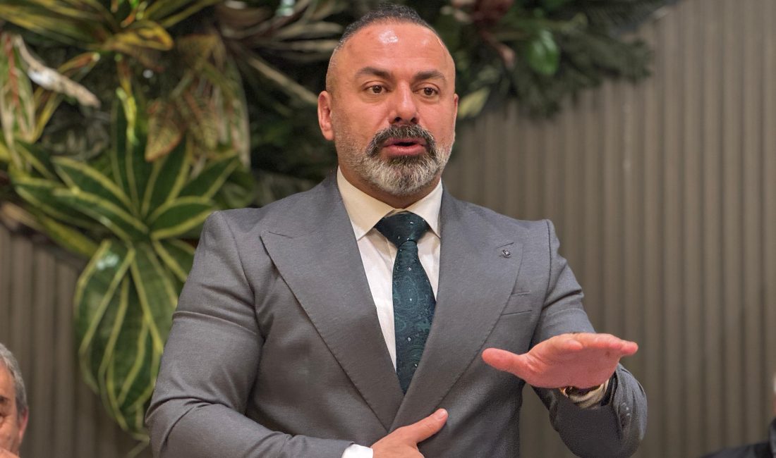 Bayram Özdemir’den Gazetecilere Anlamlı Kutlama Turkuaz Şirketler Grubu Yönetim Kurulu Başkanı Bayram Özdemir, 10 Ocak