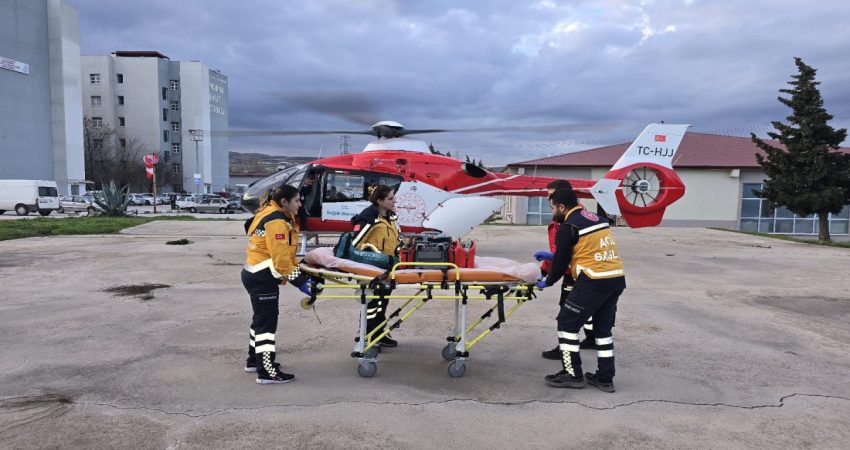 Bandırma’da helikopter ambulans hayat kurtardı Çanakkale Mehmet Akif Ersoy Devlet Hastanesinde kalp krizi (miyokard enfarktüsü)