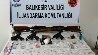  Balıkesir İl Jandarma Komutanlığı ekipleri, kaçakçılık ve organize suçlarla