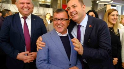 Altıeylül Belediye Başkanı Hakan Şehirli, canlı yayında Altıeylül’ün gelişimine yönelik
