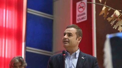 Balıkesir Büyükşehir Belediye Başkanı Ahmet Akın, Çanakkale Savaşları’nda öğrencilerinin tamamı